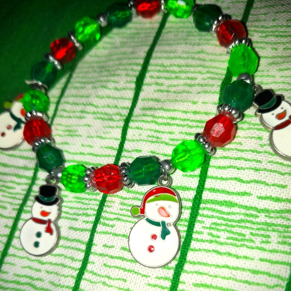 Vintage red & green charm stretch bracelet with dangling  snowman